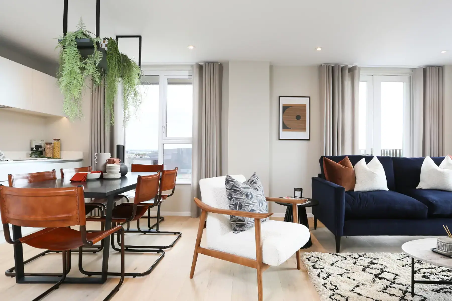 Open-plan kitchen diner, with the added benefits of a seating area. Perfect space for entertaining!